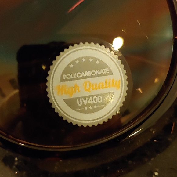 Sunglasses - Picture 4 of 4